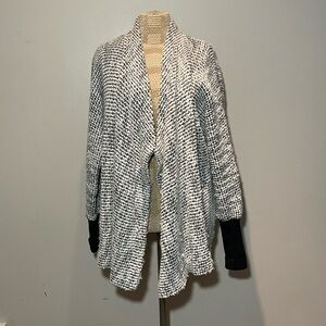 Club Monaco Knit Sweater White and Grey Size Medium